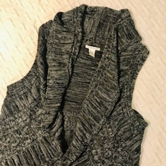 Sleeveless Cardigan - Picture 4 of 5